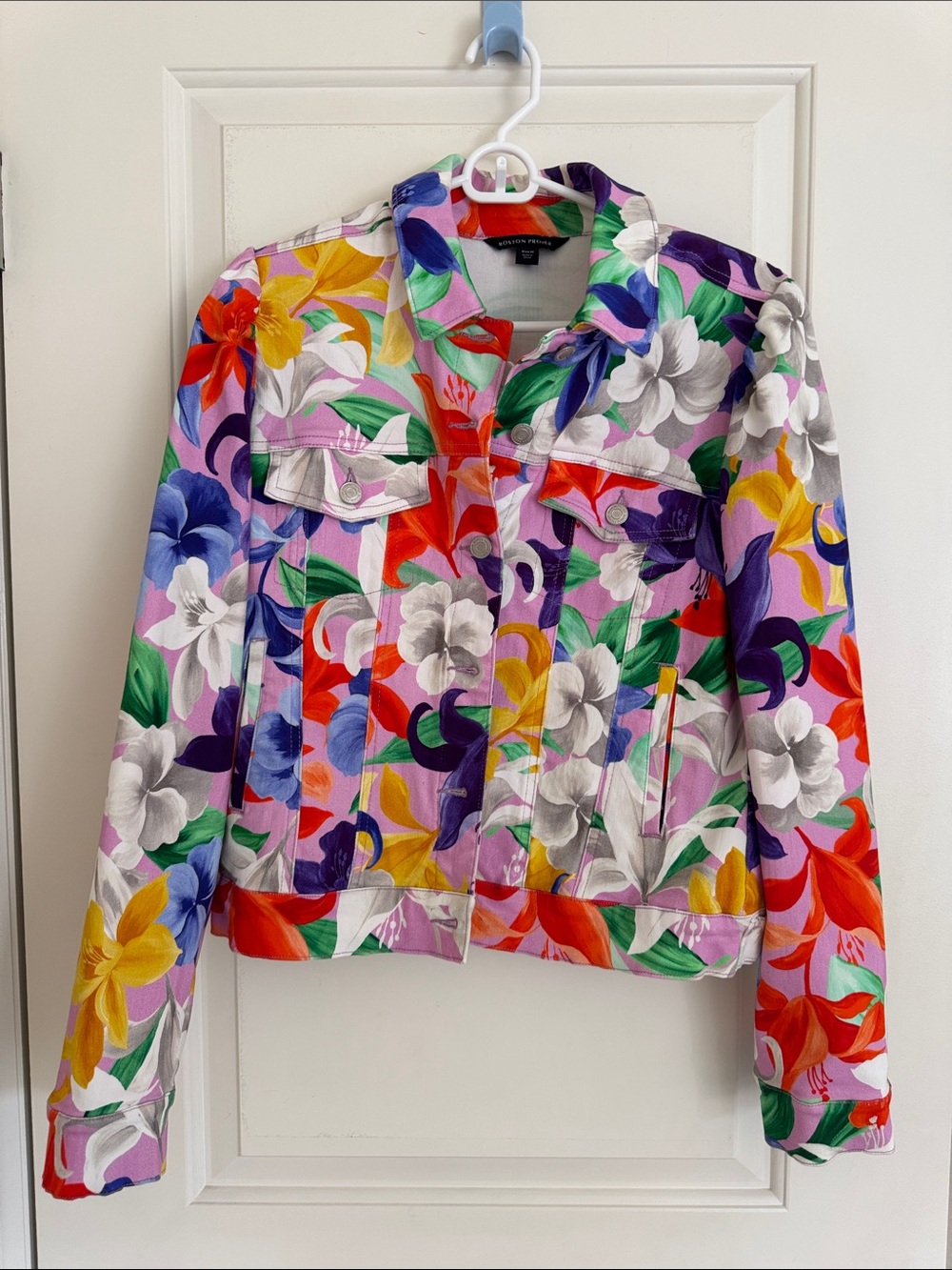 Boston Proper Multicolor Floral Jean Jacket 💜❤️💛